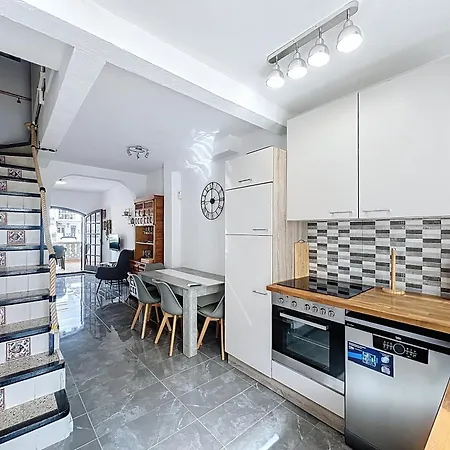 Porto Fino Casa Con Amarre Y Vista Al Canal إمبوريابرافا