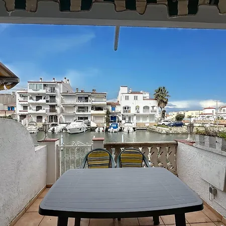 Porto Fino Casa Con Amarre Y Vista Al Canal إمبوريابرافا